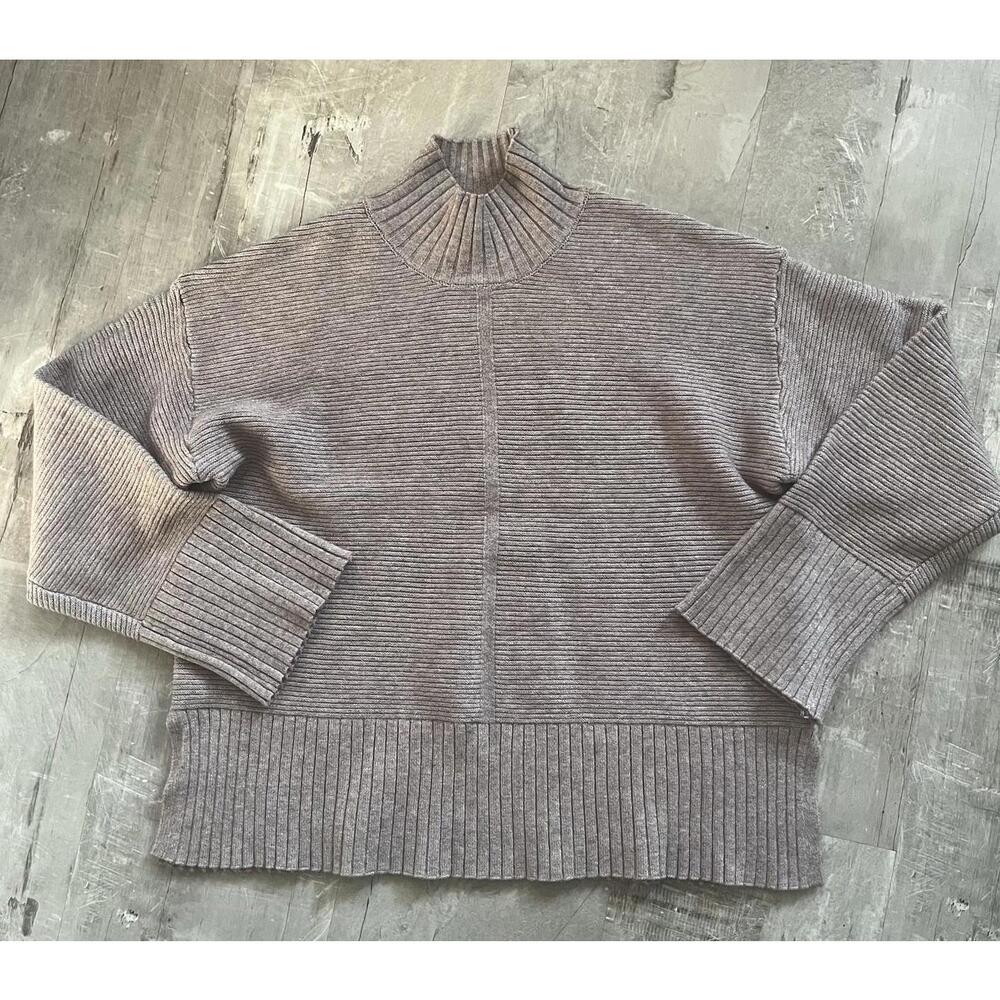 Cyrus Women's Tan  Knit Pullover Long Sleeve Sweater Size Medium